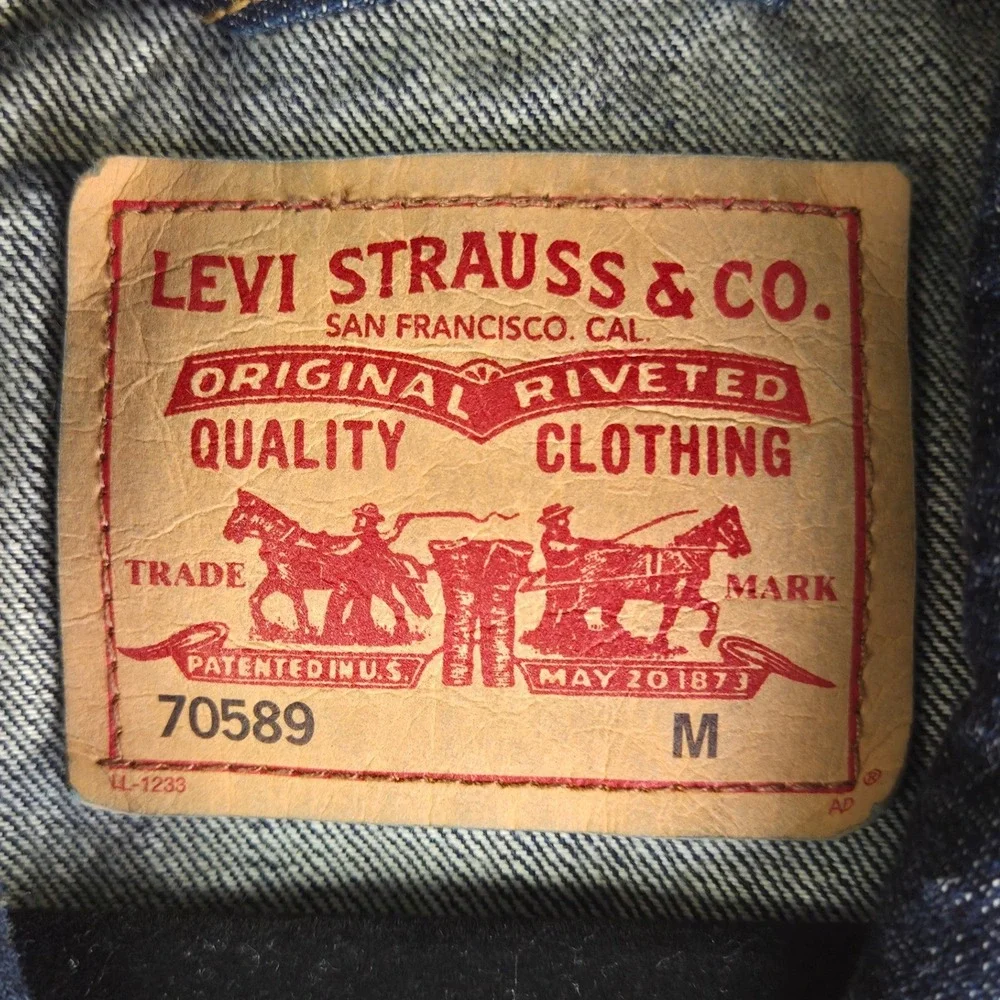 Levi's Trucker Jacket Mens M Blue Excellent 70589 Dark Wash Denim Button Up